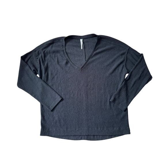 Anthropologie Tops - ANTHROPOLOGIE Crinkle Crepe Top, V-neck; long sleeve, stretchy Black, size LG